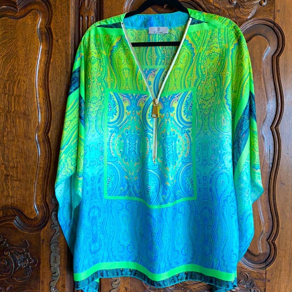 Casting Other - Casting elegant poncho
